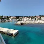 דירה Salt מאלי דרבניק