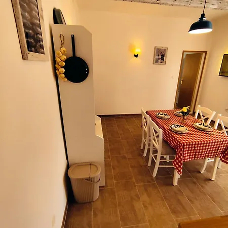 Apartment Salt Drvenik Mali