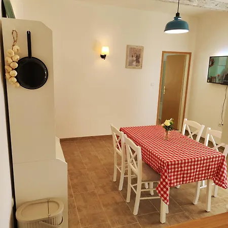Salt Apartment
