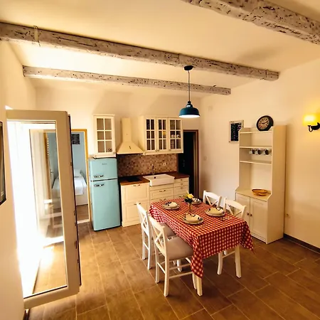 Salt Appartement Drvenik Mali