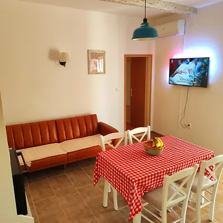 Salt Apartment